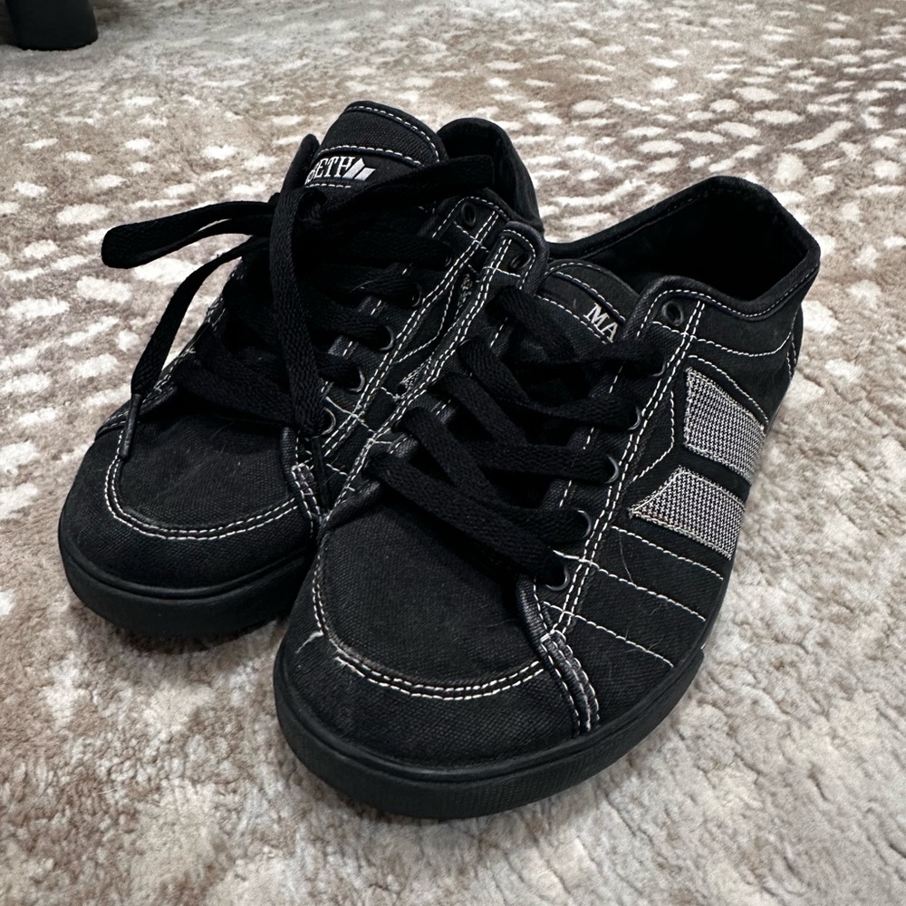 Macbeth Brand Men's Black Sneakers